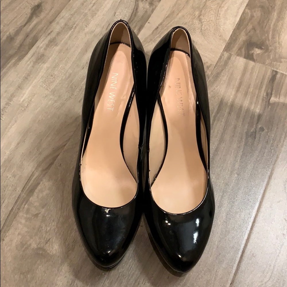 Heels - Nine West - Size 9 - Black